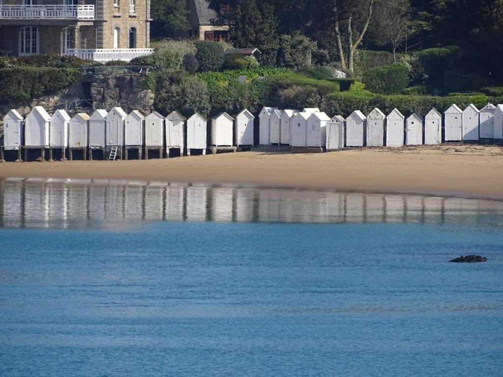 La Armel Propose Par Escaleasaintbriac Saint-Briac-sur-Mer